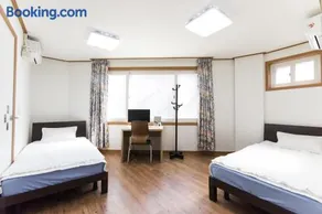 Kory Guesthouse - Image 2