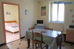 Appartement RDC maison de village - Image 3