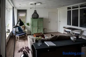 Reseda apartment - Image 2