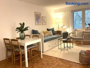 NEW renovated 2BR City Apartment - Image 5