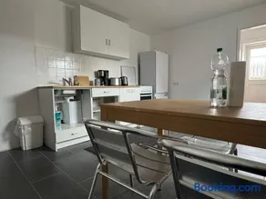 Zimmervermietung mit gemeinschafts Bad und Küche - Image 3