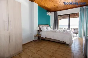 Poseidon Apartments - Image 4