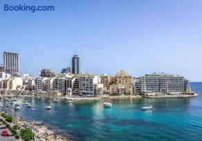 Bright Cozy Seafront Apartment in St Julians Paceville - Image 2