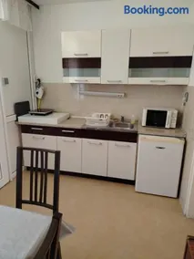 Solar Club Apartman Sopron - Image 3