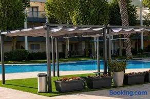 Barak Royal Suites 52 garden - חמש דקות מהים ומהטיילת - Image 3