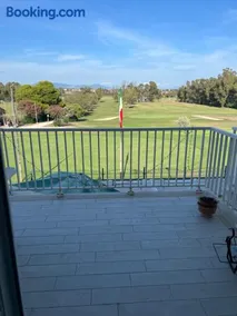 Soggiorno e relax in eleganti villette interne al campo golf vicino al mare a due passi da Roma - Image 3