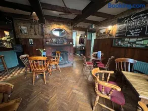 The George Inn, 20-25 mins from Goodwood FoS - Image 4