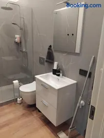 Platinum 1 bedroom apartment - Image 4