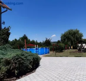 Gyöngy-ház Balaton, önálló nyaraló - Image 1