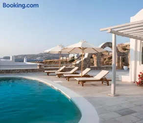 Thalia Luxe 4-Bedroom Pool Villa - Image 1