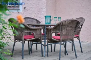 Appartamento con giardino, terrazza e griglia | Vista sul giardino - Image 3