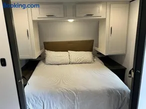 The Bunkhouse Camper - Image 3