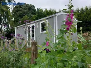 The Mad Hatter's Shepherd's Hut - Image 5