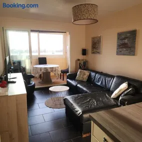 Bel appartement avec vue sur l'hippodrome - Image 3