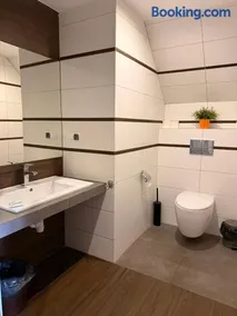 Szklarnia Restauracja i Pokoje Gościnne - Image 2