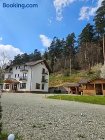 Vila de Sub Pădure - Image 1