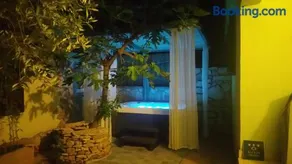 Green house Peroj, WI-FI, FREE PARKING, GARDEN, HOT TUBE, PET FRIENDLY - Image 4