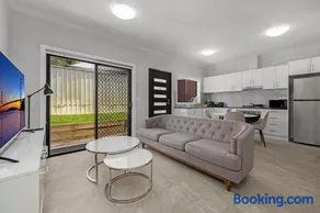 Cosy & Modern 2BDR Granny Flat - Image 1