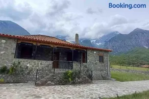 Secluded house Vjosa river - Image 1