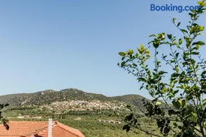 Traditional Cottage - Image 1