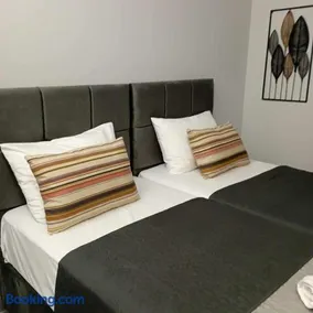 Nefeli Luxury Studios - Image 3