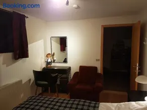 Holiday Guesthouse - Image 5