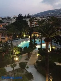 Appartement T2 vue mer et montagne avec piscine , au pied des plages - Image 2