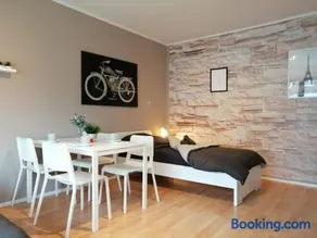 Geräumige Handwerkerunterkunft mit Balkon - Image 2