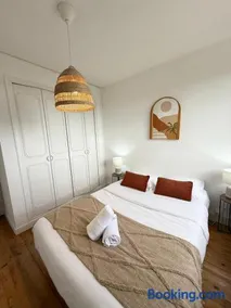 Oullins - 4 Bedrooms - Pierre Bénite - Image 2
