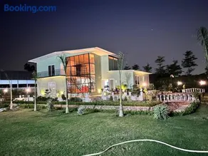Singhal's Farm House - Image 1
