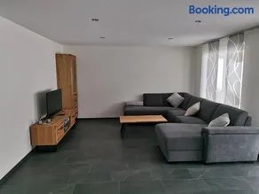 Beautiful 4-room apartment with 8 sleeping places - Image 1
