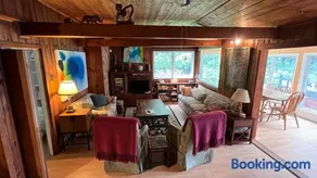Lakeside Cottage - Image 4