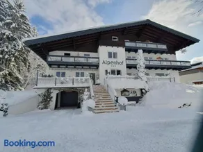 Boutique Hotel Alpenhof - Image 1
