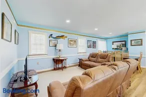 Charming, single-level getaway with a full kitchen, fast WiFi, & grassy yard - Image 2