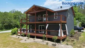 Cozy West Fork Retreat - Private Hot Tub & Deck - Image 1