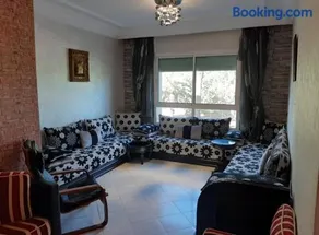 StayHere, Nice Apartment with Garden and sea view, 1 min walk From Beach, High-Speed WI-FI - Image 3