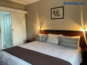 Bluewaters Hotel - Image 3