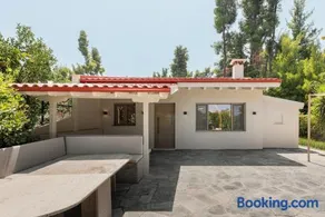 Blue Pine Sani House - Image 2