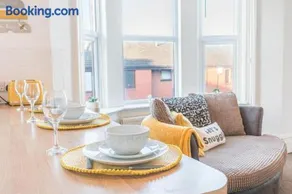 Cozy & Modern Accommodation in Barrow-in-Furness - Image 2