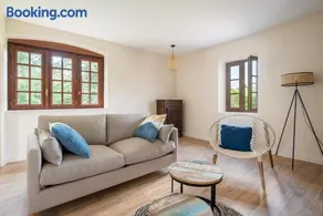 Pépoule - Appartements avec vue sur les monts du Beaujolais - Image 1