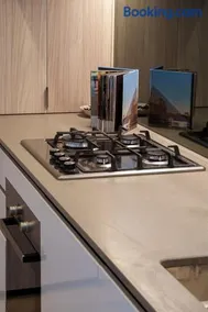 2B2B Apt in West Village Enjoy Eats, Grocery and More Vibes - Image 1