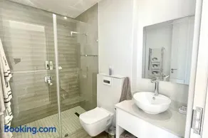 Exclusive luxury & lifestyle suite - Image 2