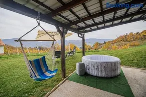 Apartment Trta with Vineyard View - Image 1