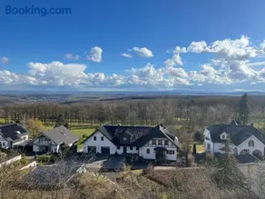 Wundervolle Aussicht in bester Lage auf "Wolke7" - Image 1
