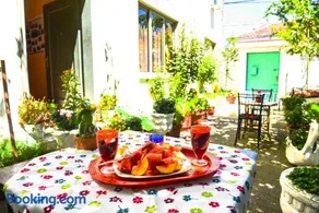 Pemaj Hostel - Image 1