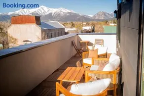 Shorehouse Hotel - Image 2
