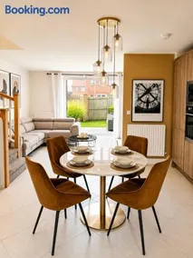 Mason Gardens Home - Image 1