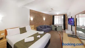 Moonraker Motor Inn - Image 4