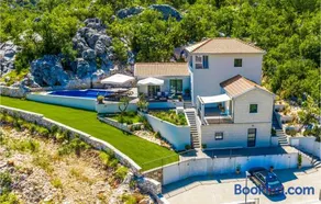 Four-Bedroom Holiday Home In Zaton - Image 2