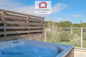 Terra de Mar - Private Jacuzzi Apartment Palamós - Image 2